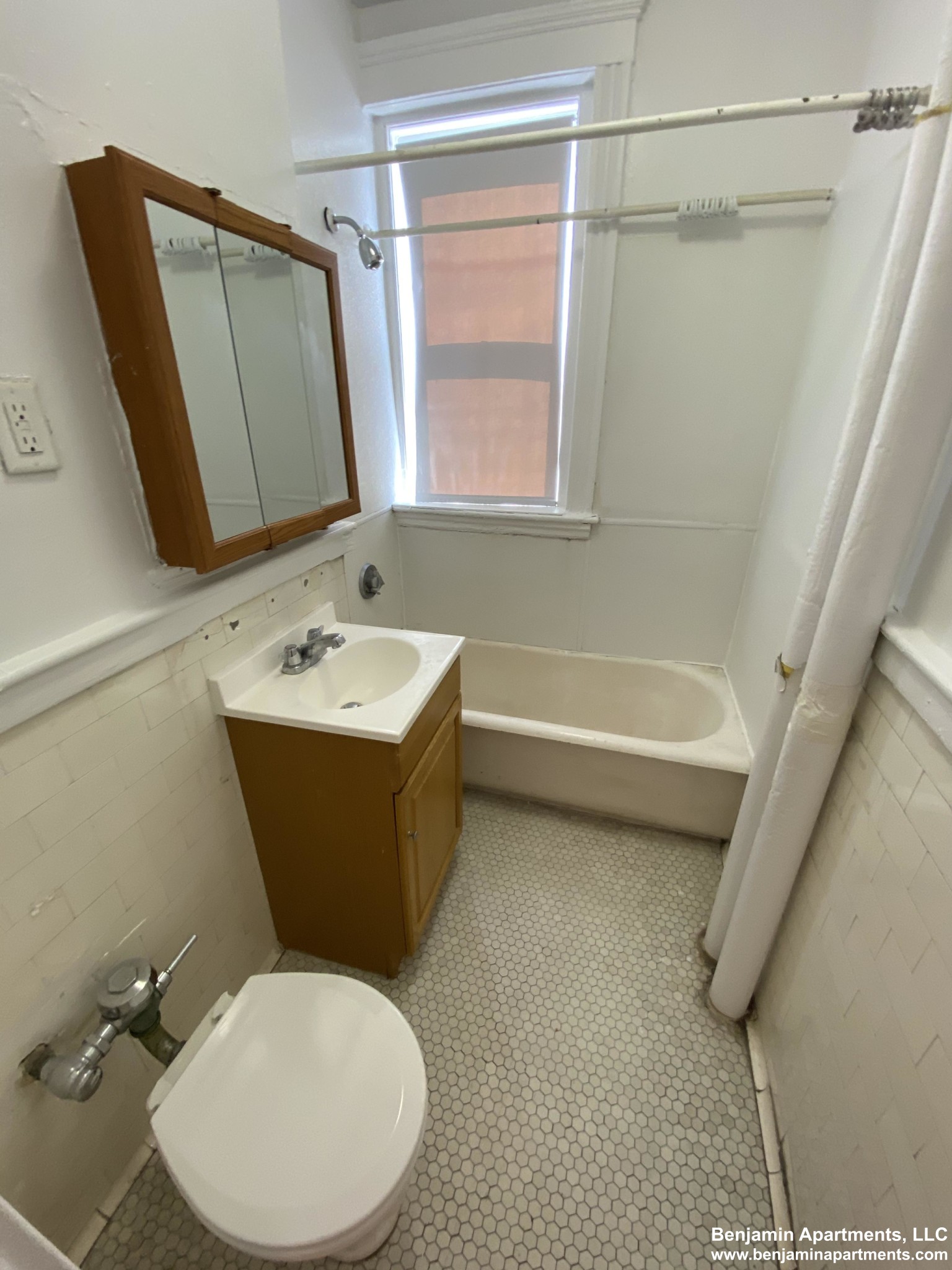 1185 Boylston St, Fenway