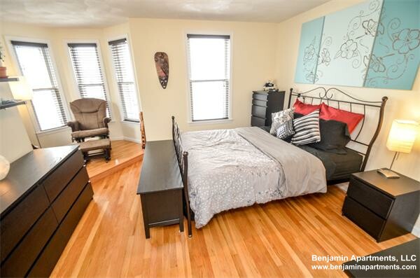 150 Leyden St, East Boston