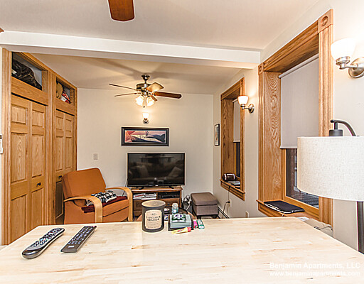 137 Charles St, Beacon Hill