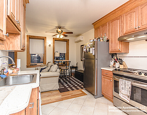 137 Charles St, Beacon Hill