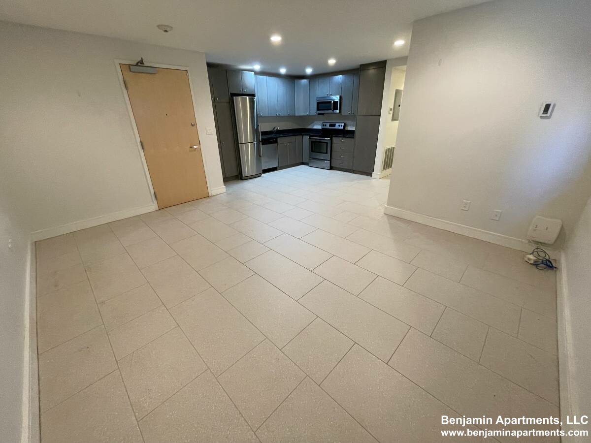 557 Columbus Ave, South End