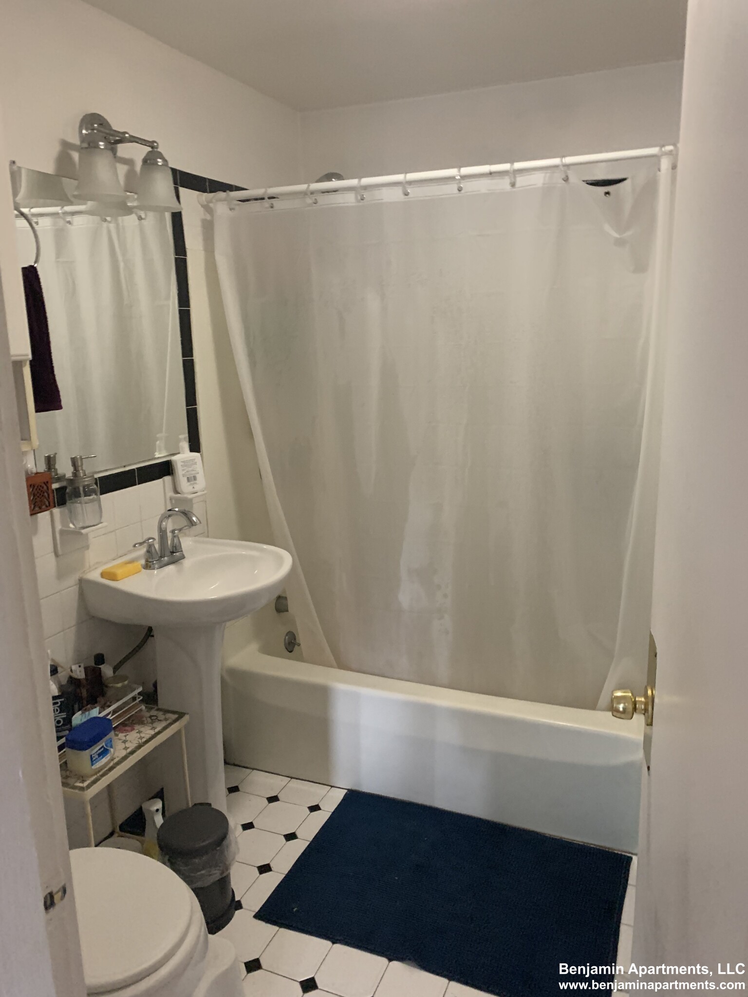 3 bed, 1 bath apartment for rent at 36 Coolidge Rd Unit 1, Allston — photo 6 of 9