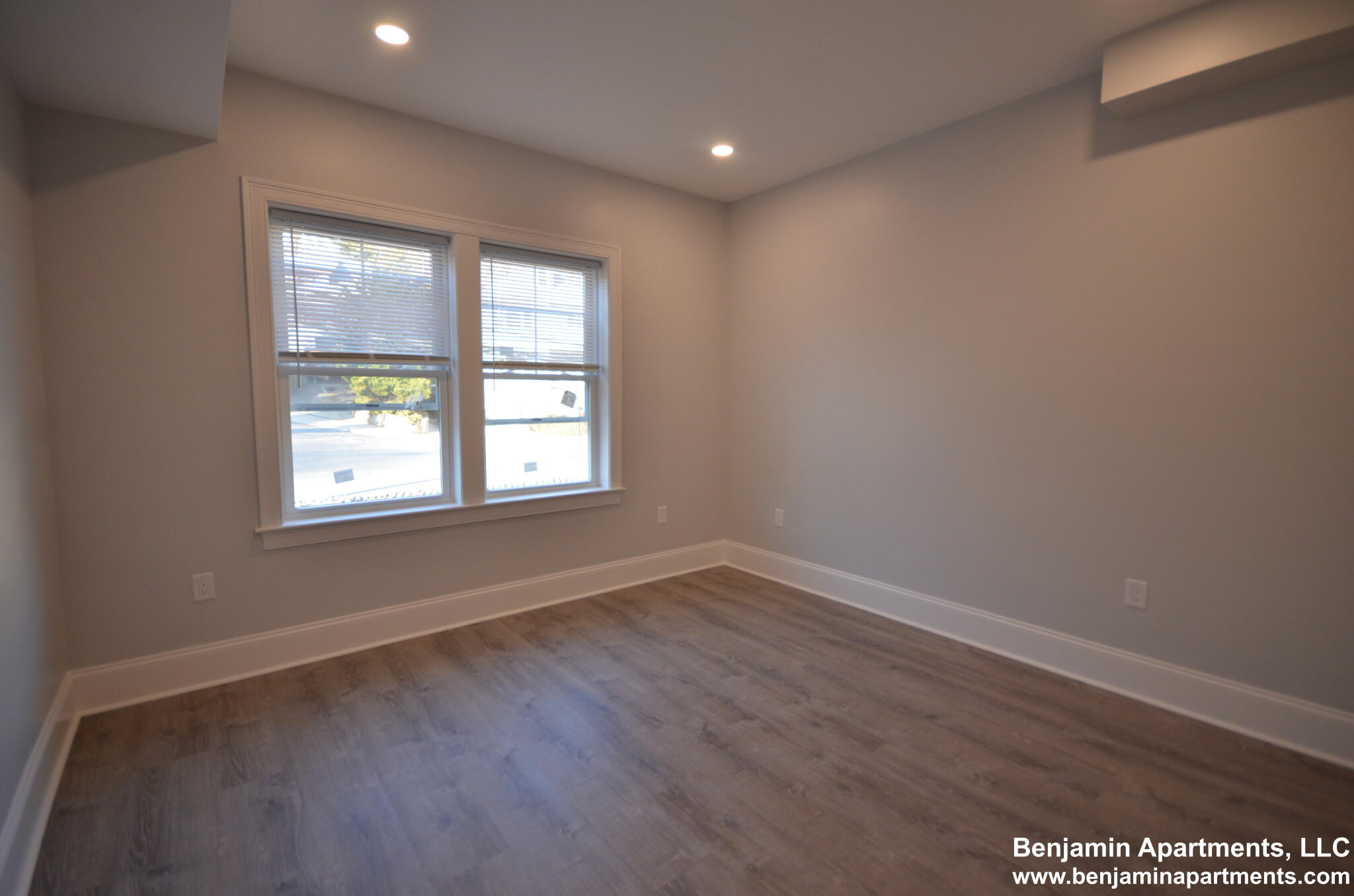 120 Kenrick St, Oak Square