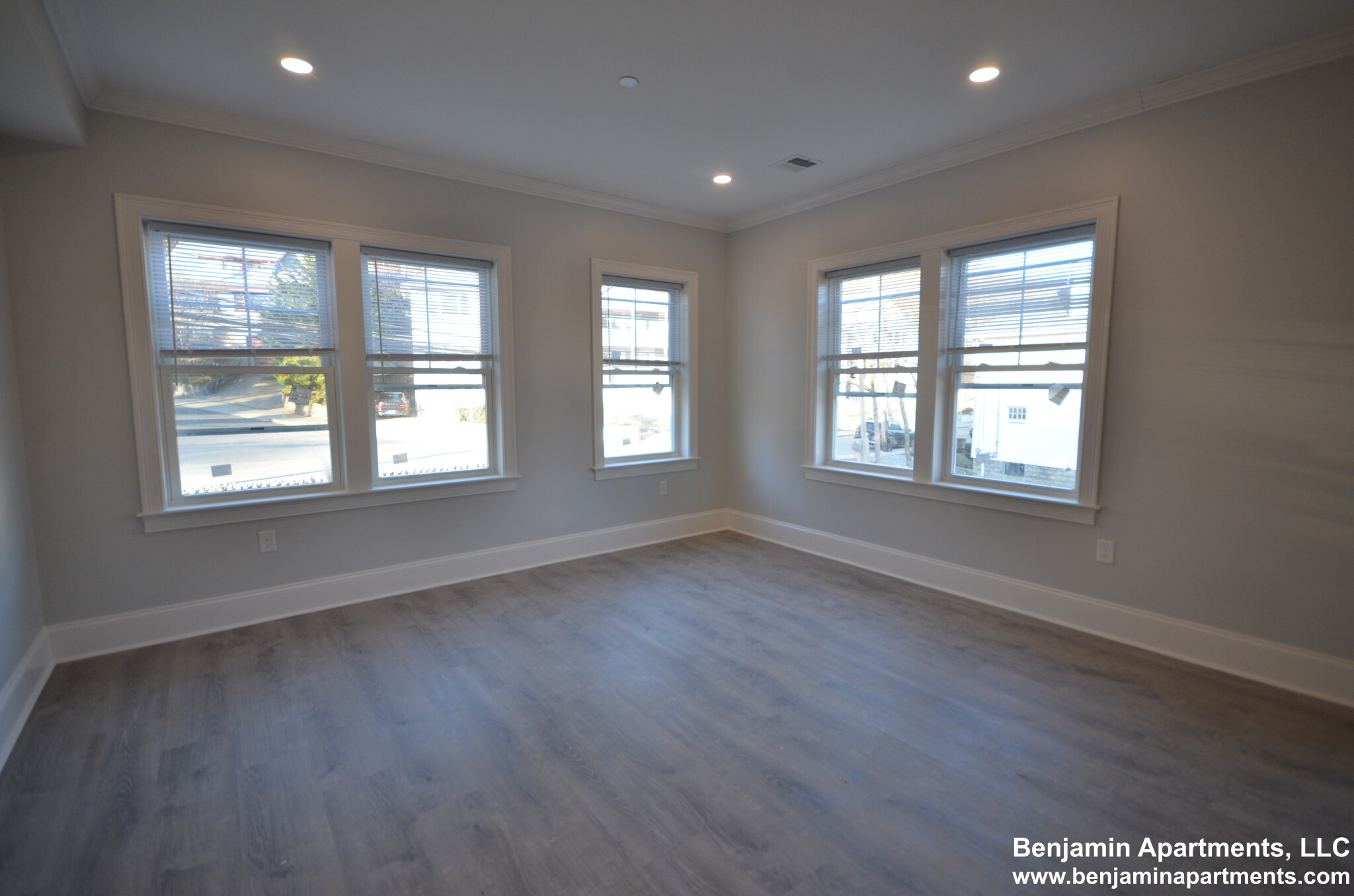 120 Kenrick St, Oak Square