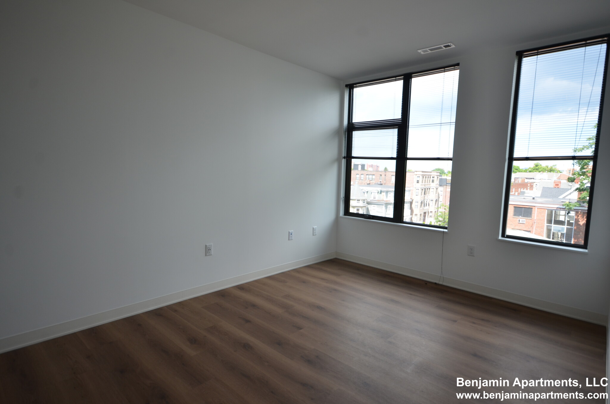 89 Brighton Ave, Allston