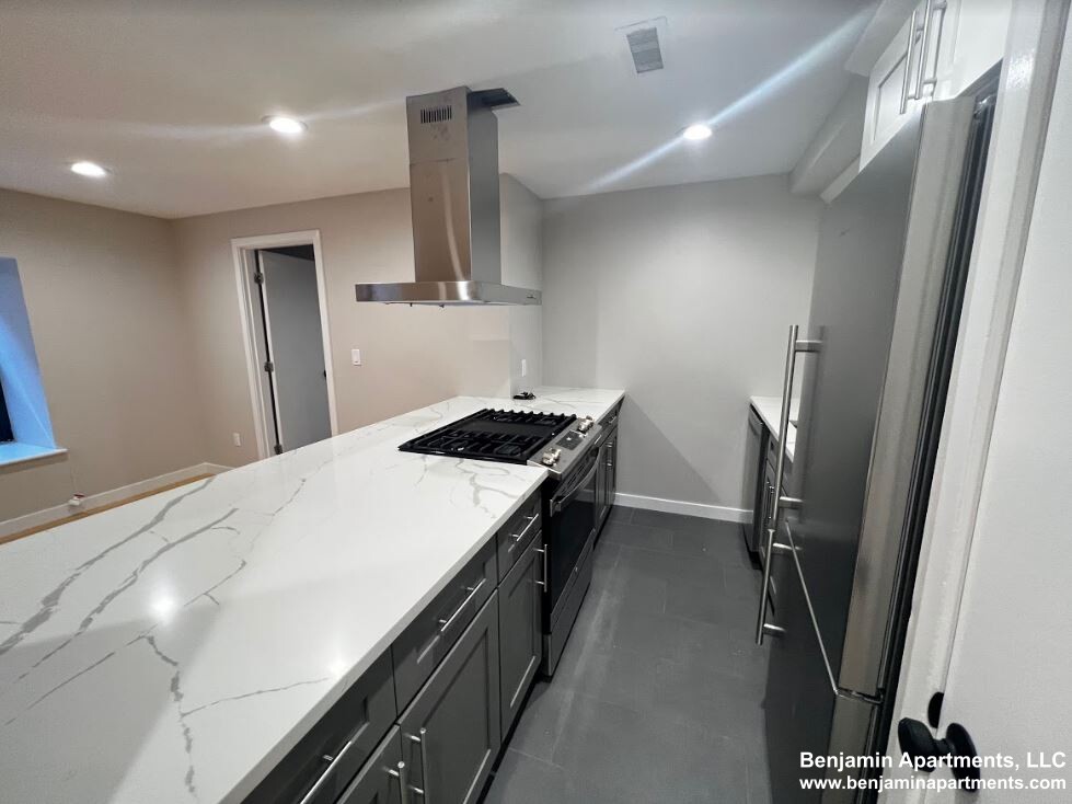 1661 Washington St, South End