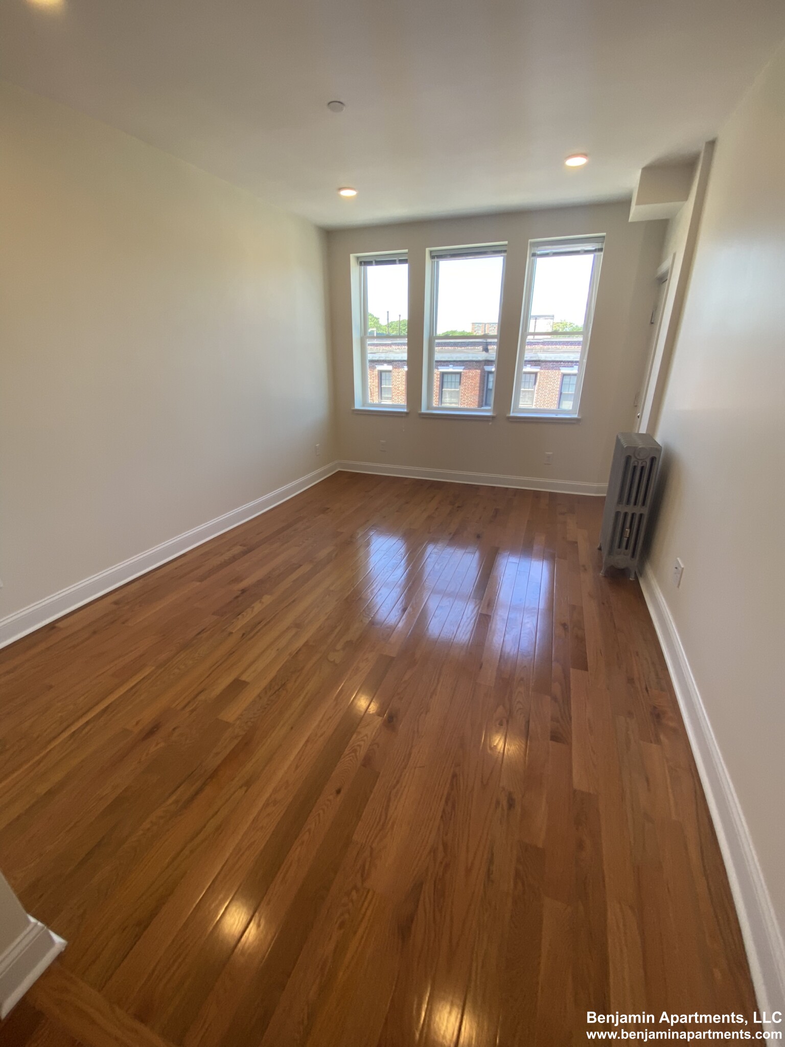 123 Sutherland Rd, Allston