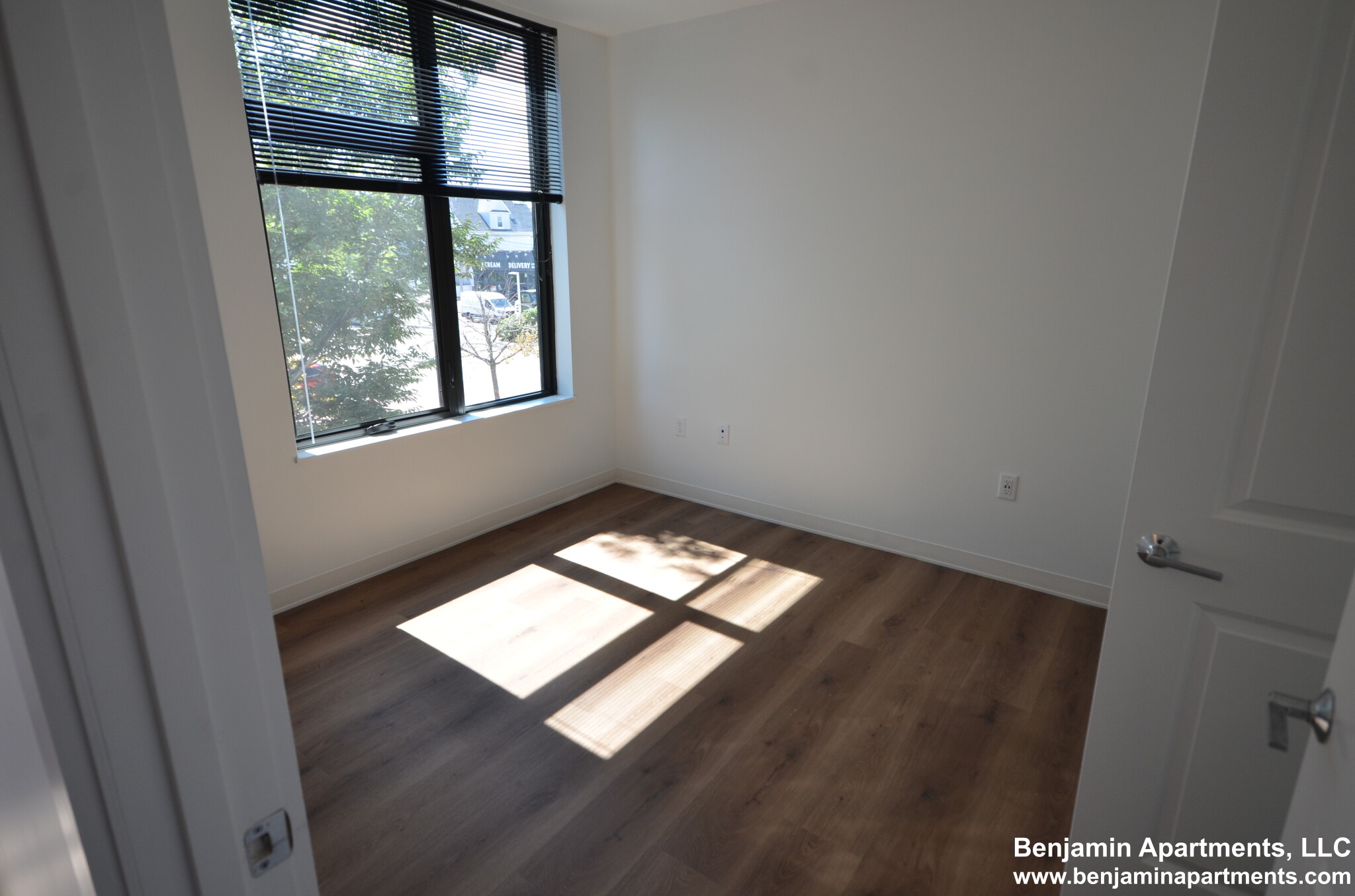 89 Brighton Ave, Allston