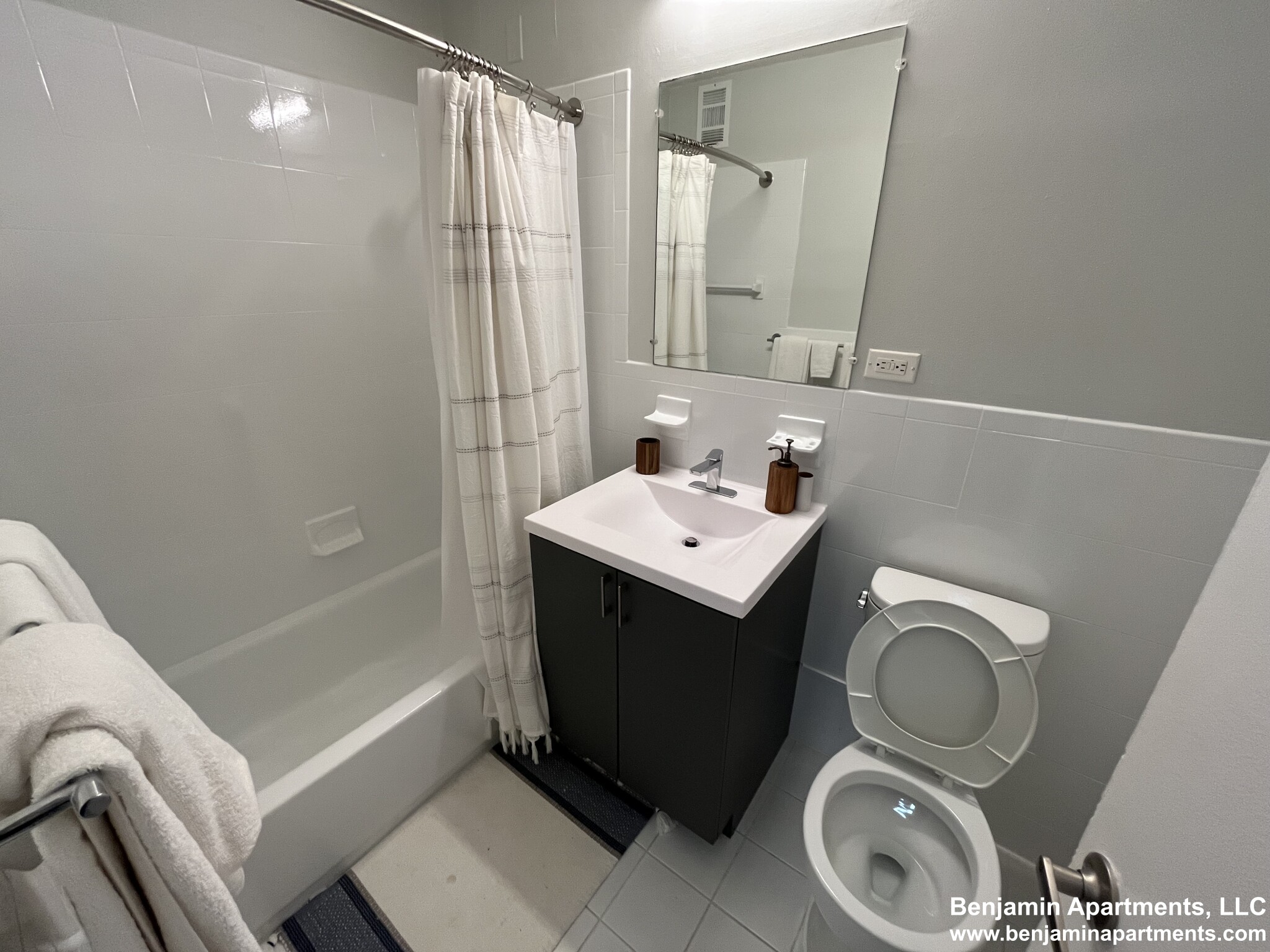 75 Saint Alphonsus St, Mission Hill