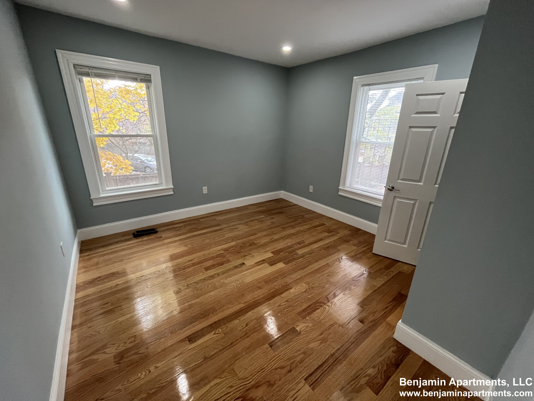 372 Oxford St, Porter Square