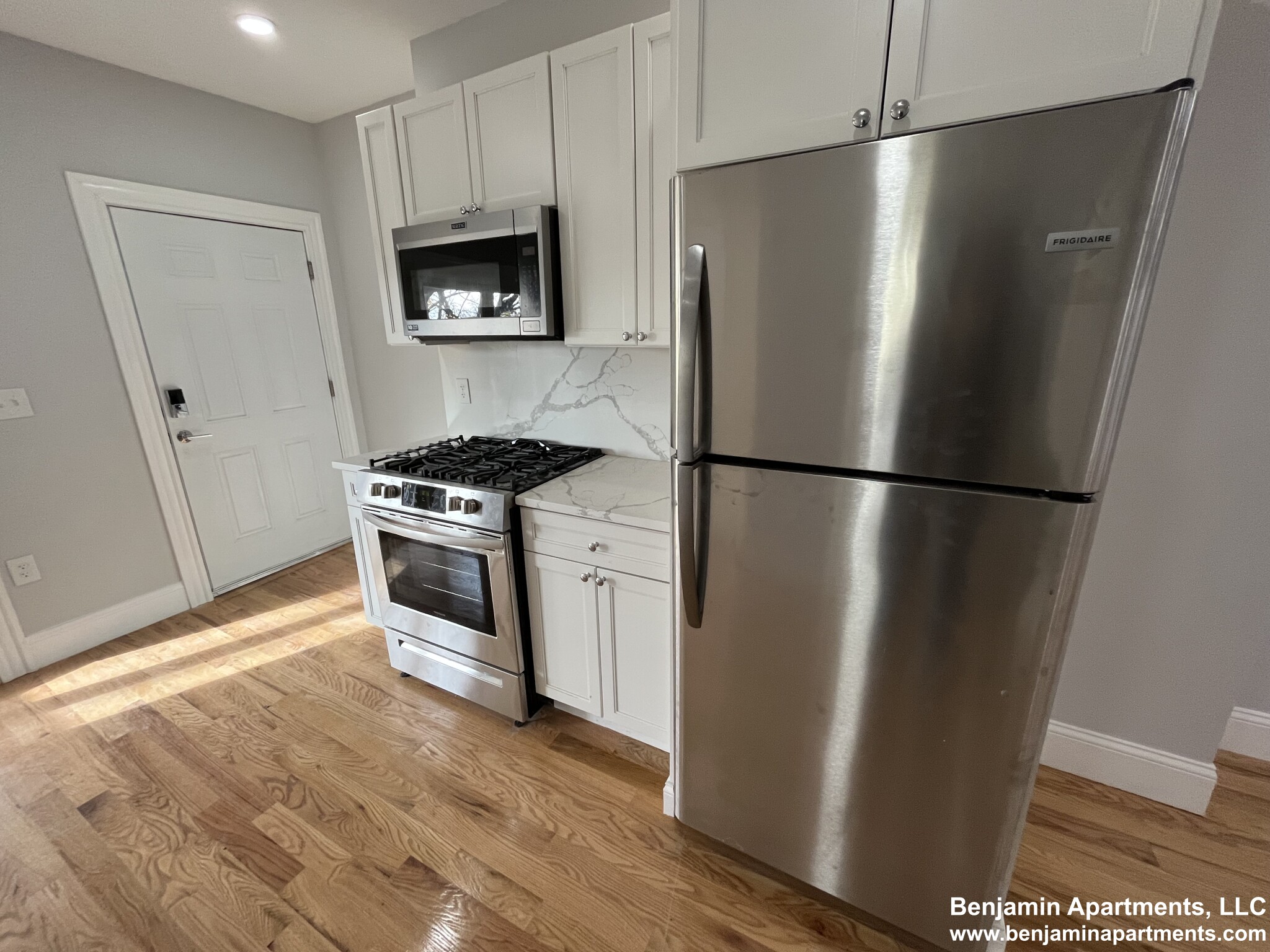 372 Oxford St, Porter Square