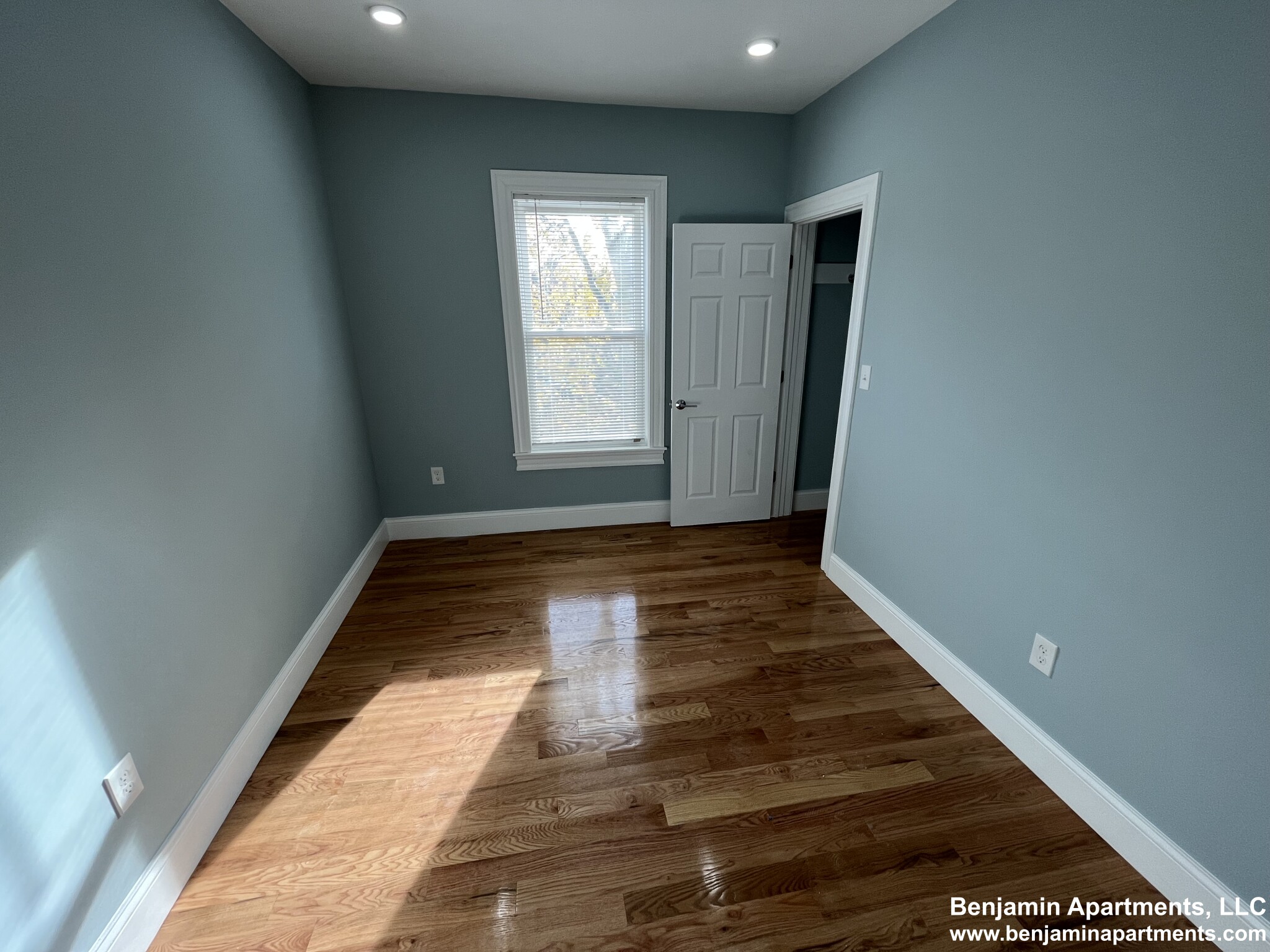 372 Oxford St, Porter Square