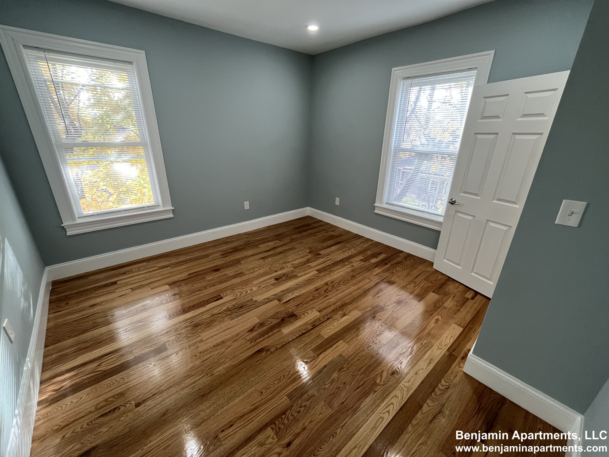 372 Oxford St, Porter Square