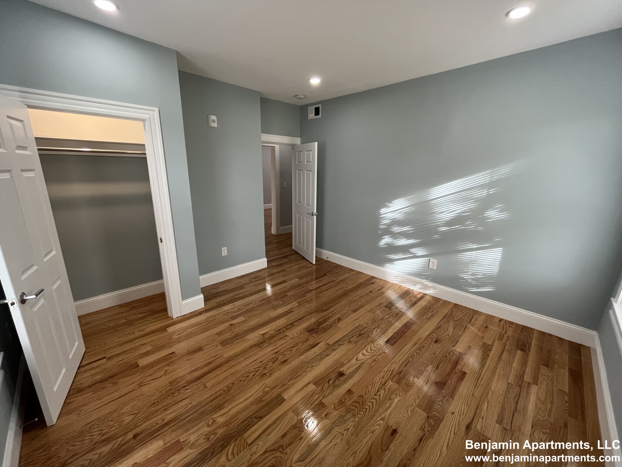 372 Oxford St, Porter Square