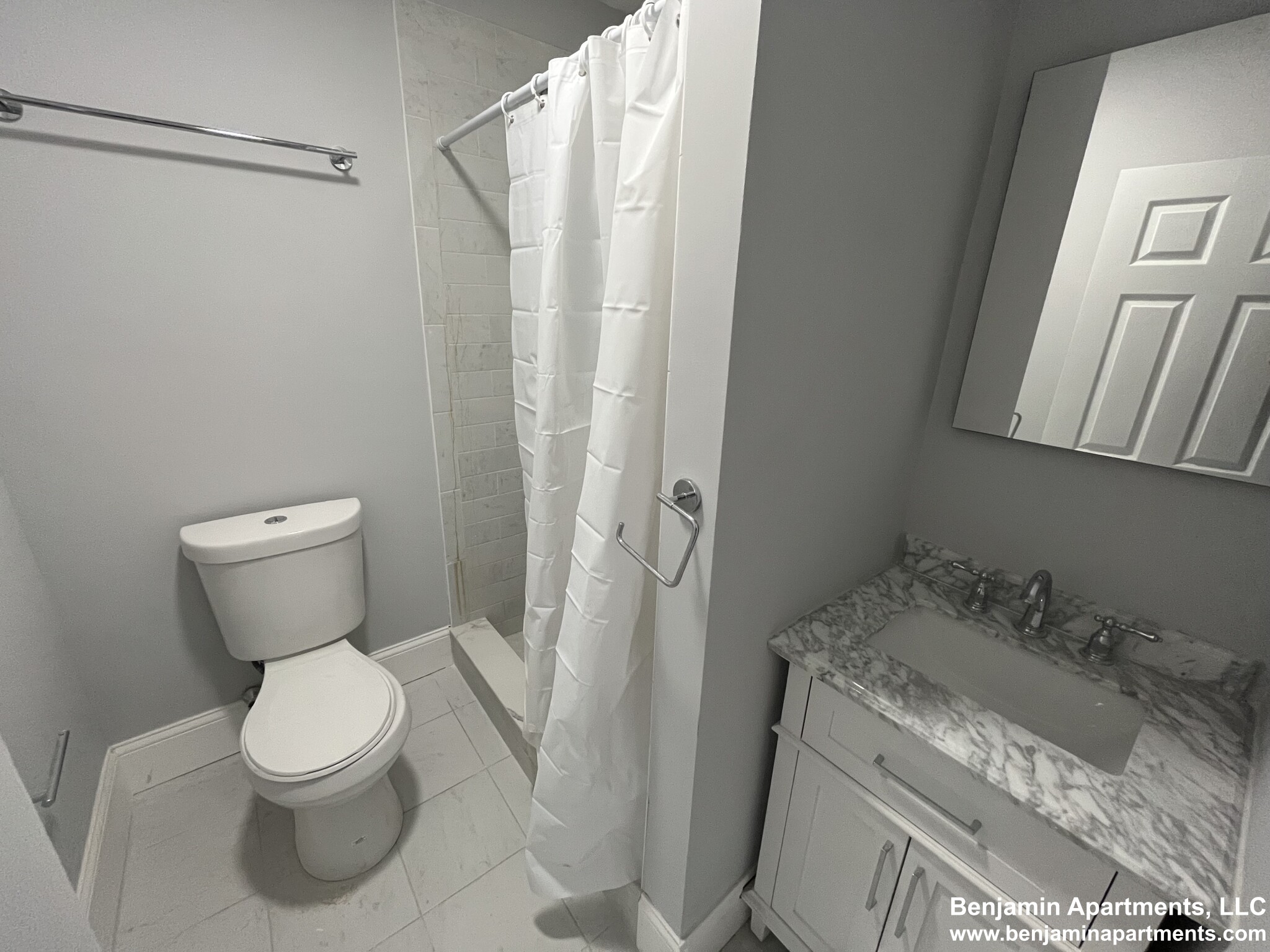 374 Oxford St, Porter Square