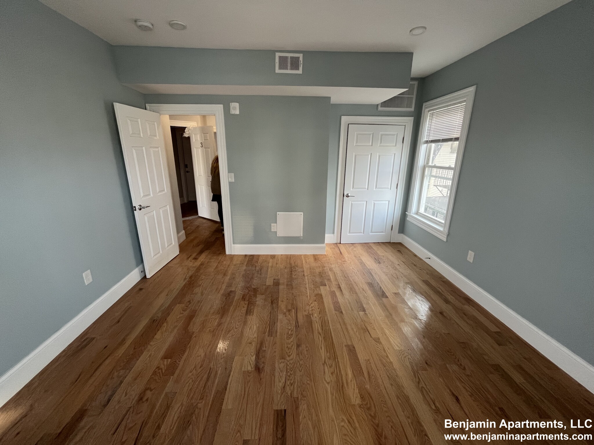 374 Oxford St, Porter Square