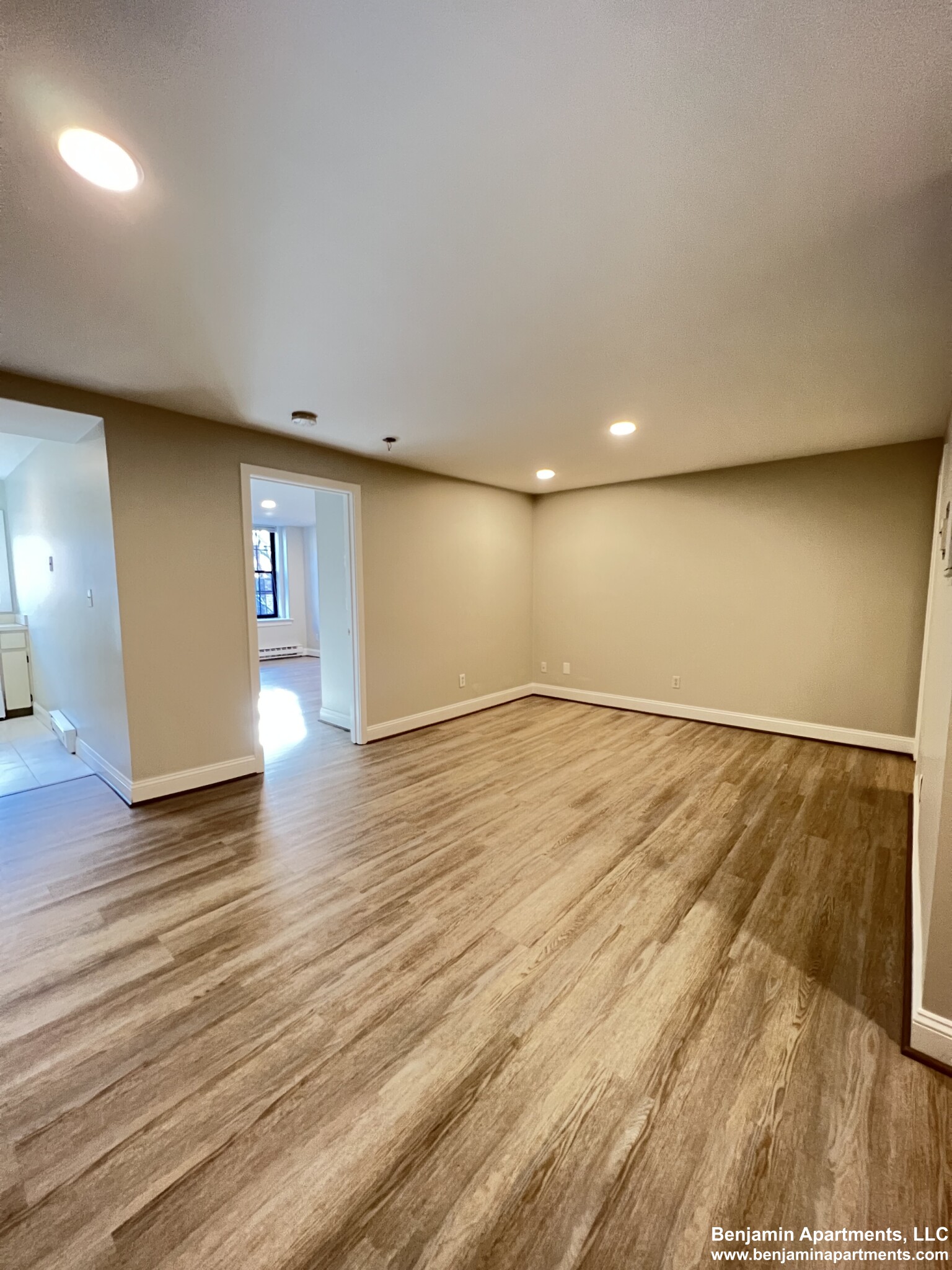 166 Saint Botolph St, South End