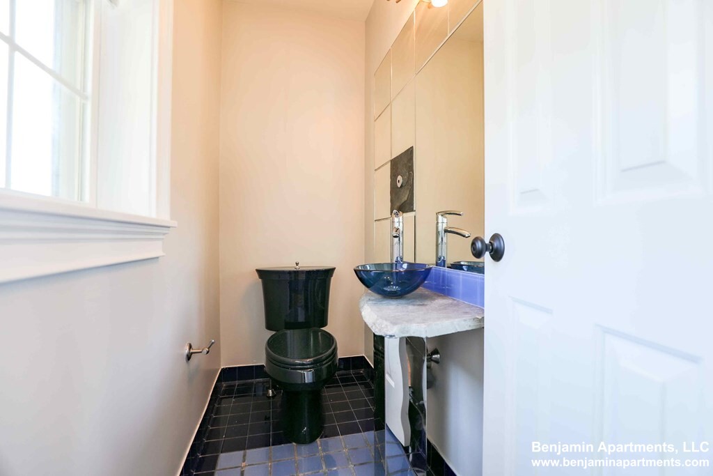 15 Vineland St, Brighton