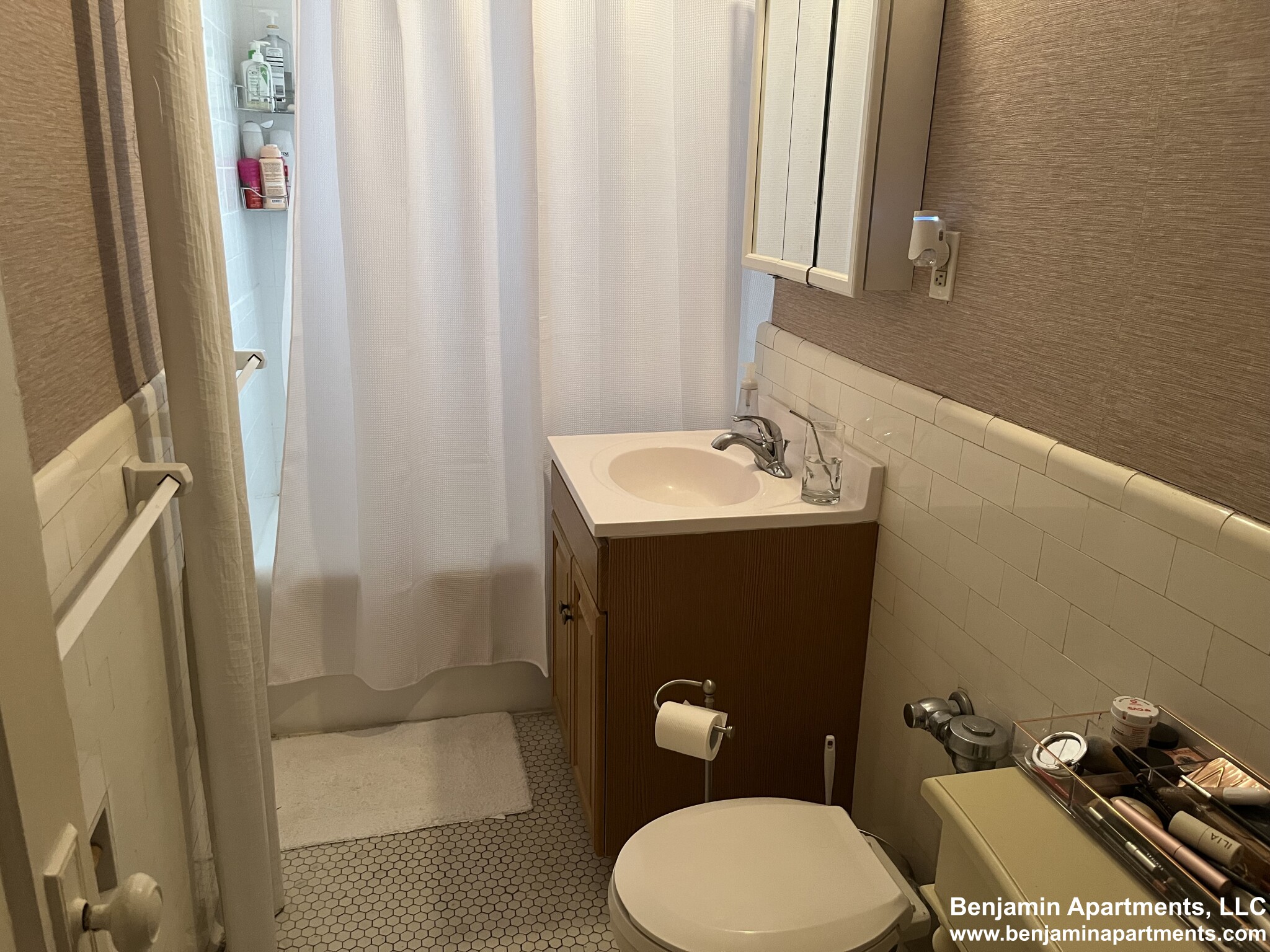 16 Alton Pl, Coolidge Corner