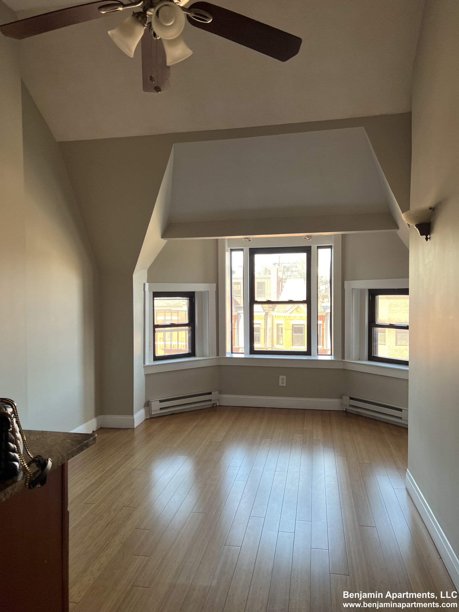 250 Newbury St, Back Bay