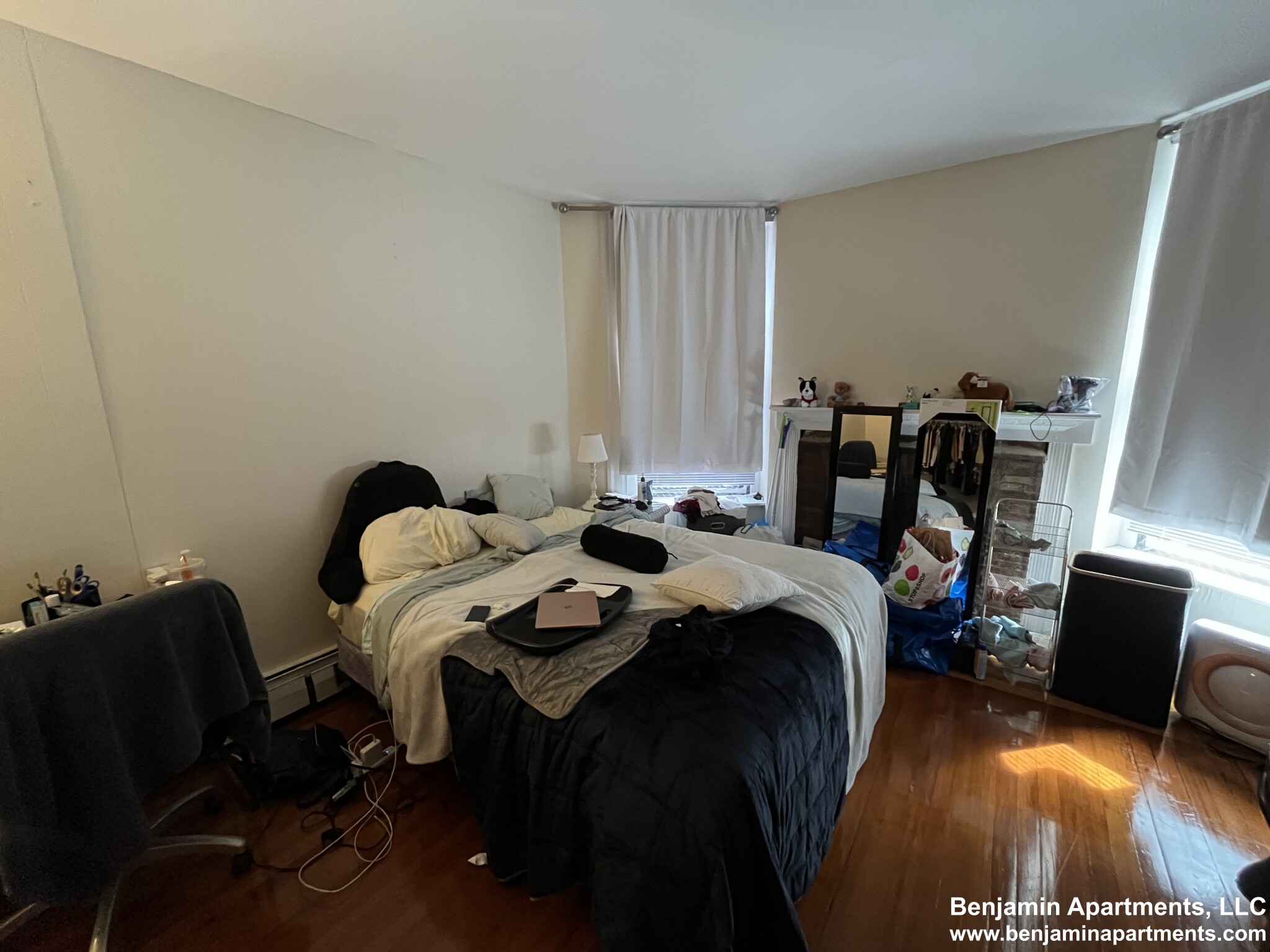 1063 Beacon St, Longwood