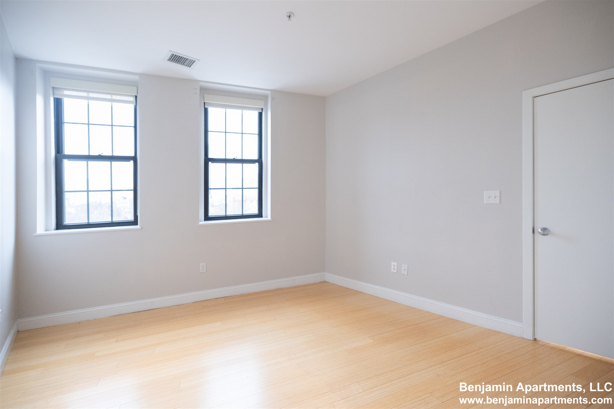 490 Harrison Ave, South End