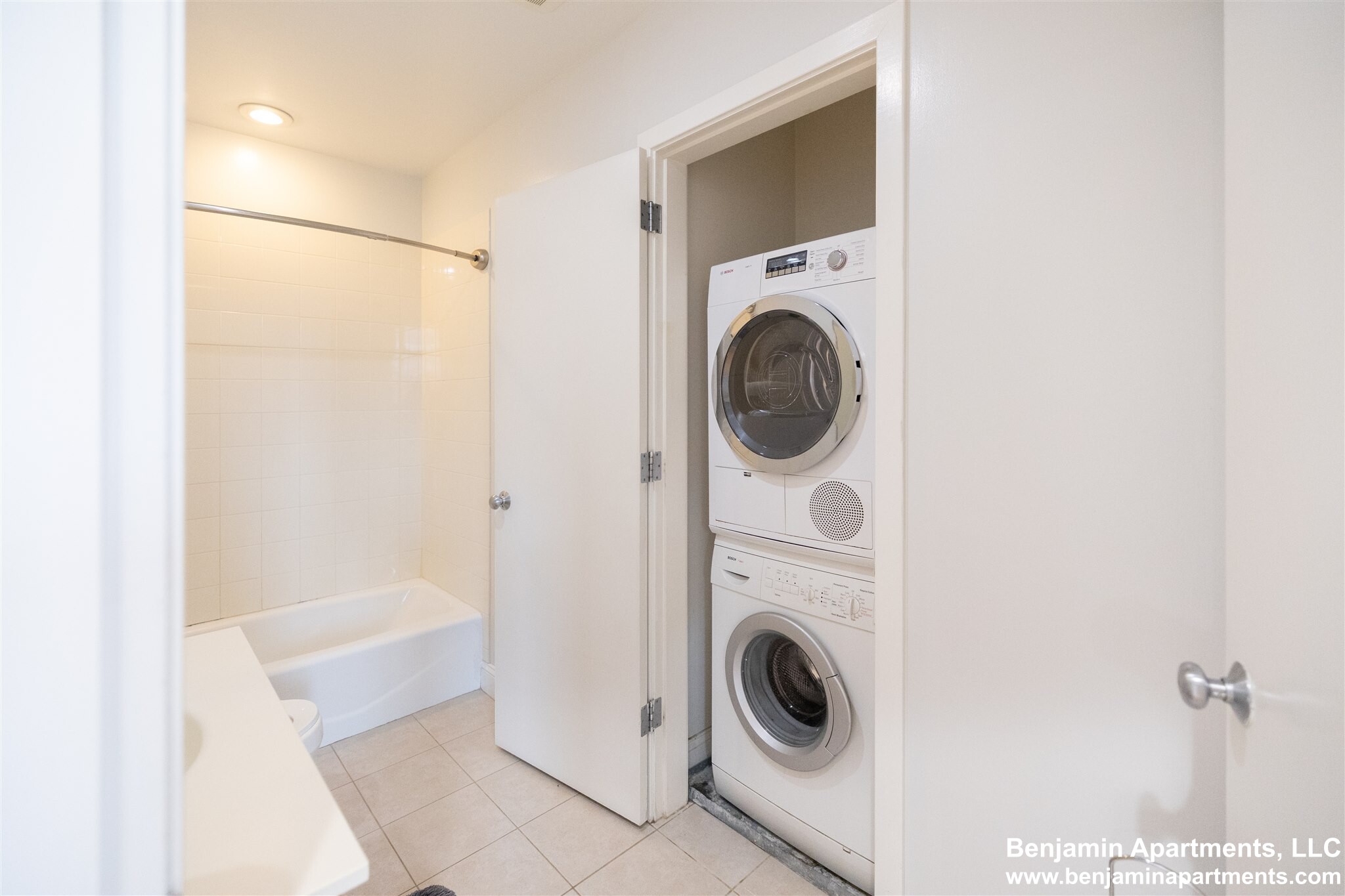 490 Harrison Ave, South End