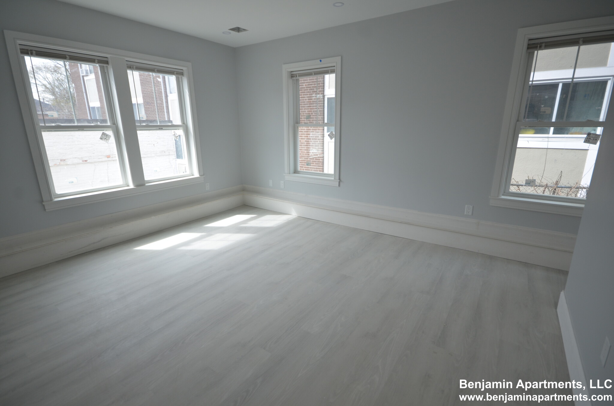 2 Oakland St, Brighton