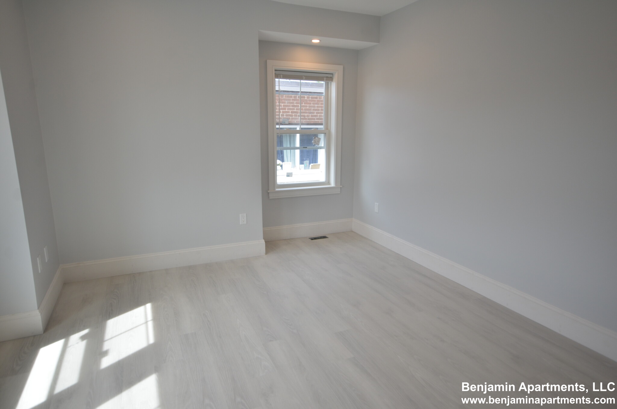 2 Oakland St, Brighton