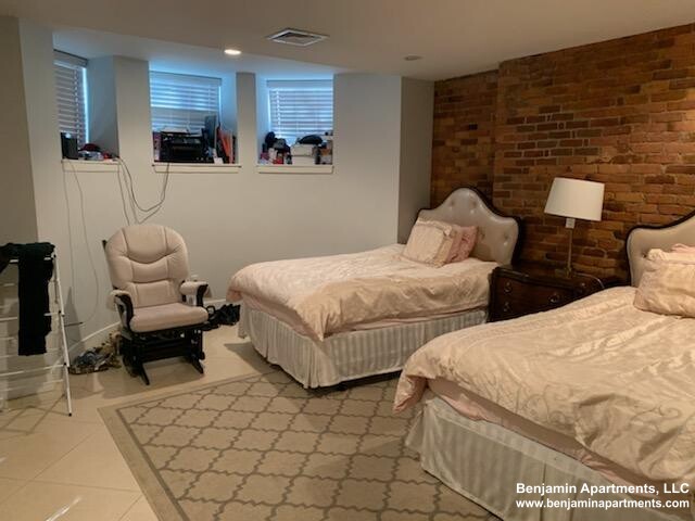 173 Saint Botolph St, South End