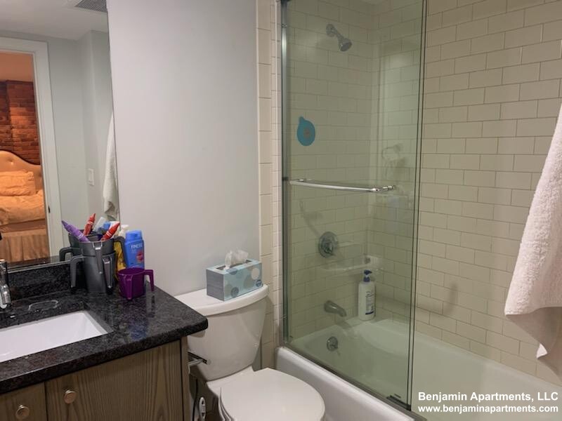 173 Saint Botolph St, South End