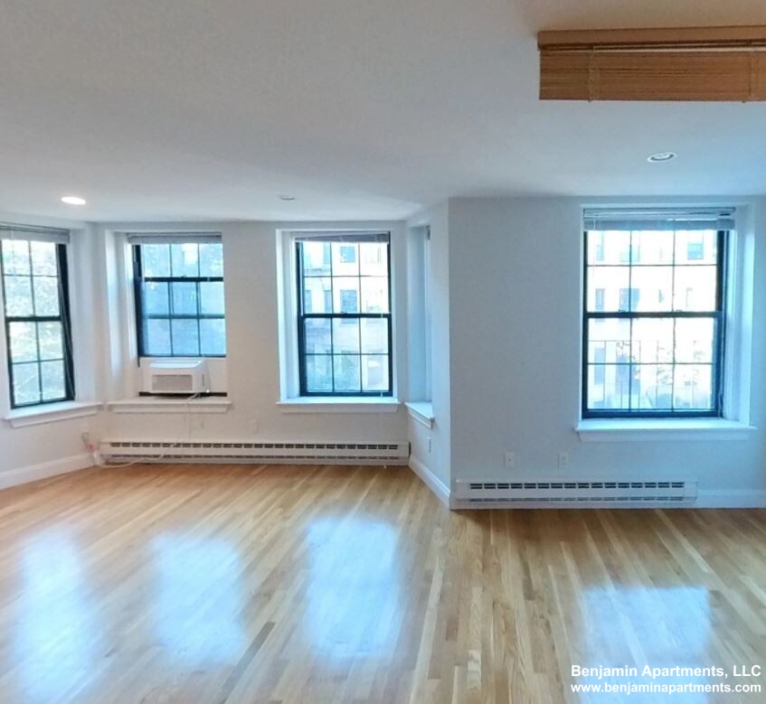 166 Saint Botolph St, South End