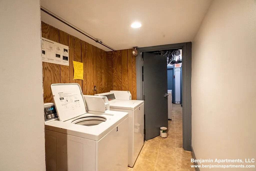 857 Beacon St, Fenway