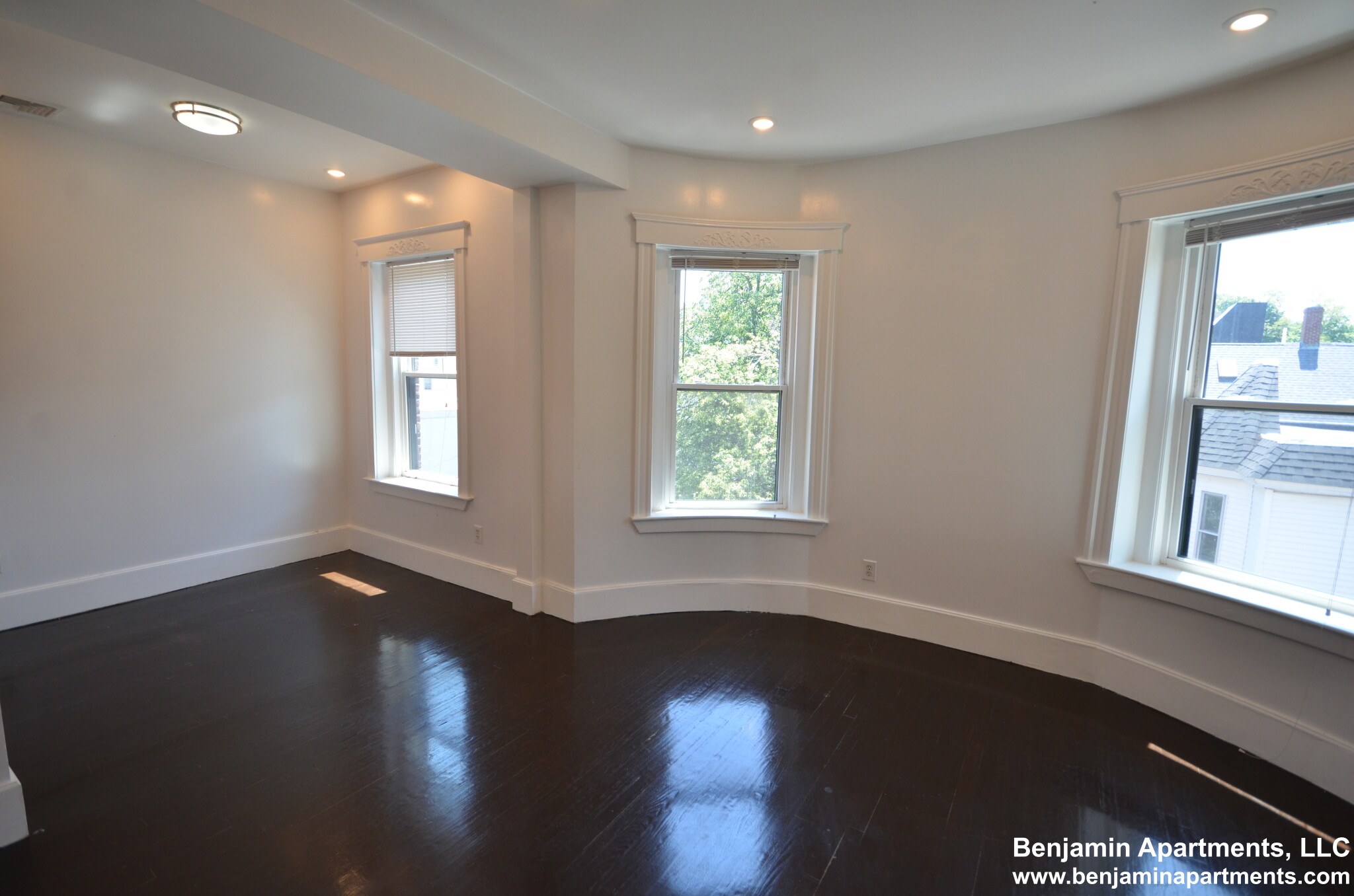 40 Cameron St, Brookline Village