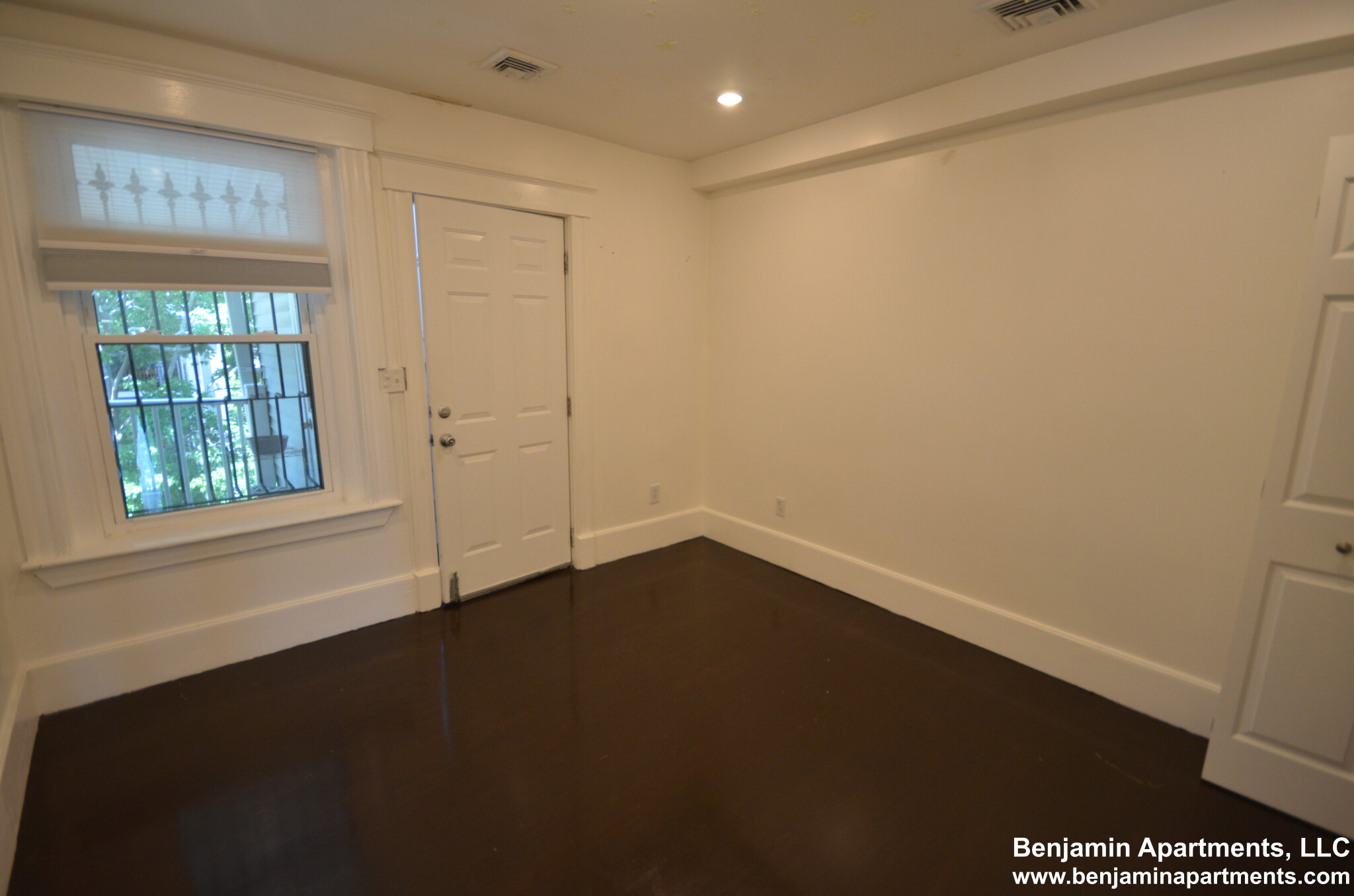 40 Cameron St, Brookline Village