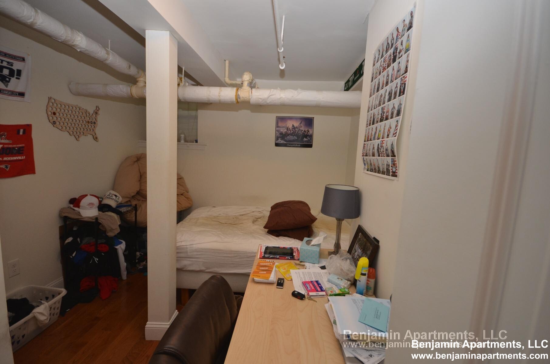 6 Camelot Ct, Allston