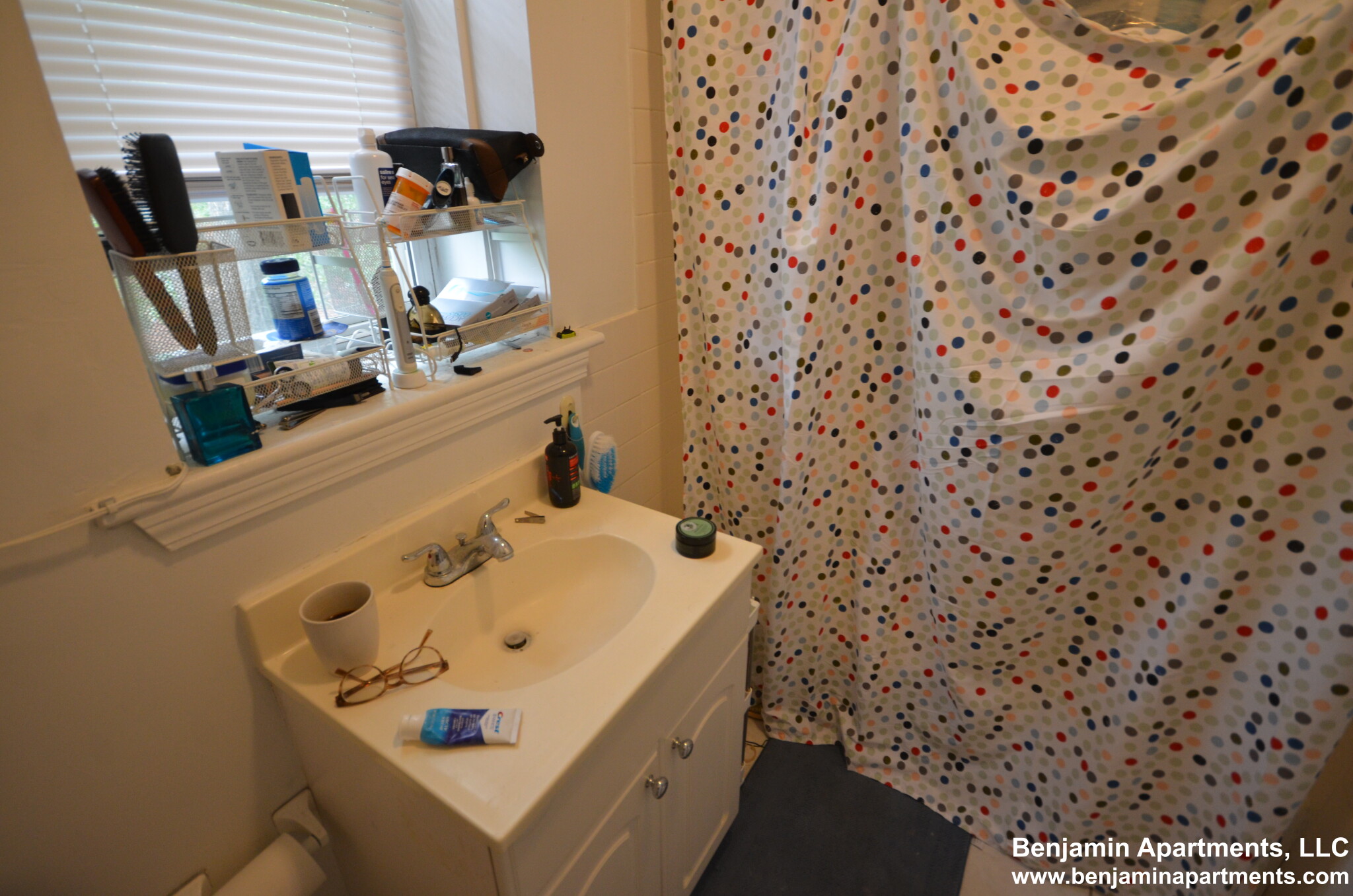 6 Camelot Ct, Allston