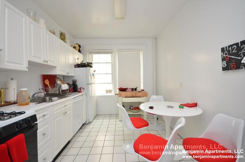 113 Kilsyth Rd, Brighton