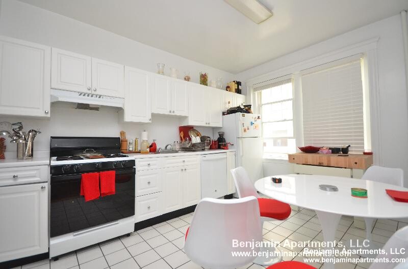 113 Kilsyth Rd, Brighton