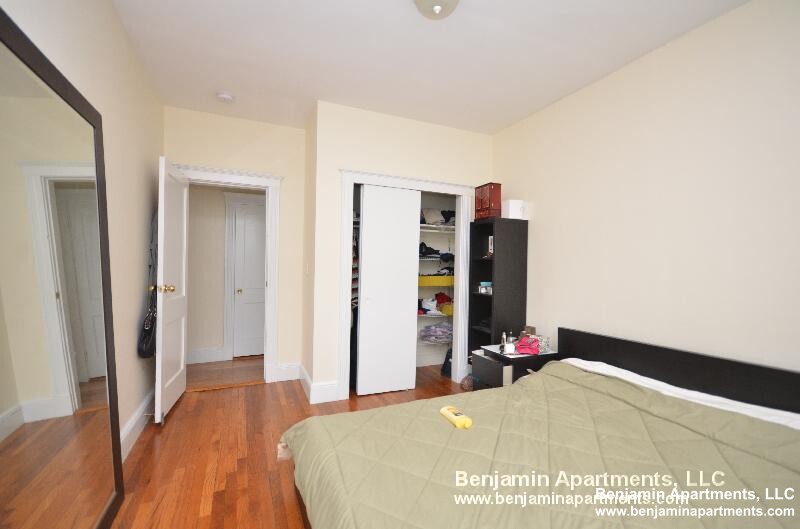 113 Kilsyth Rd, Brighton