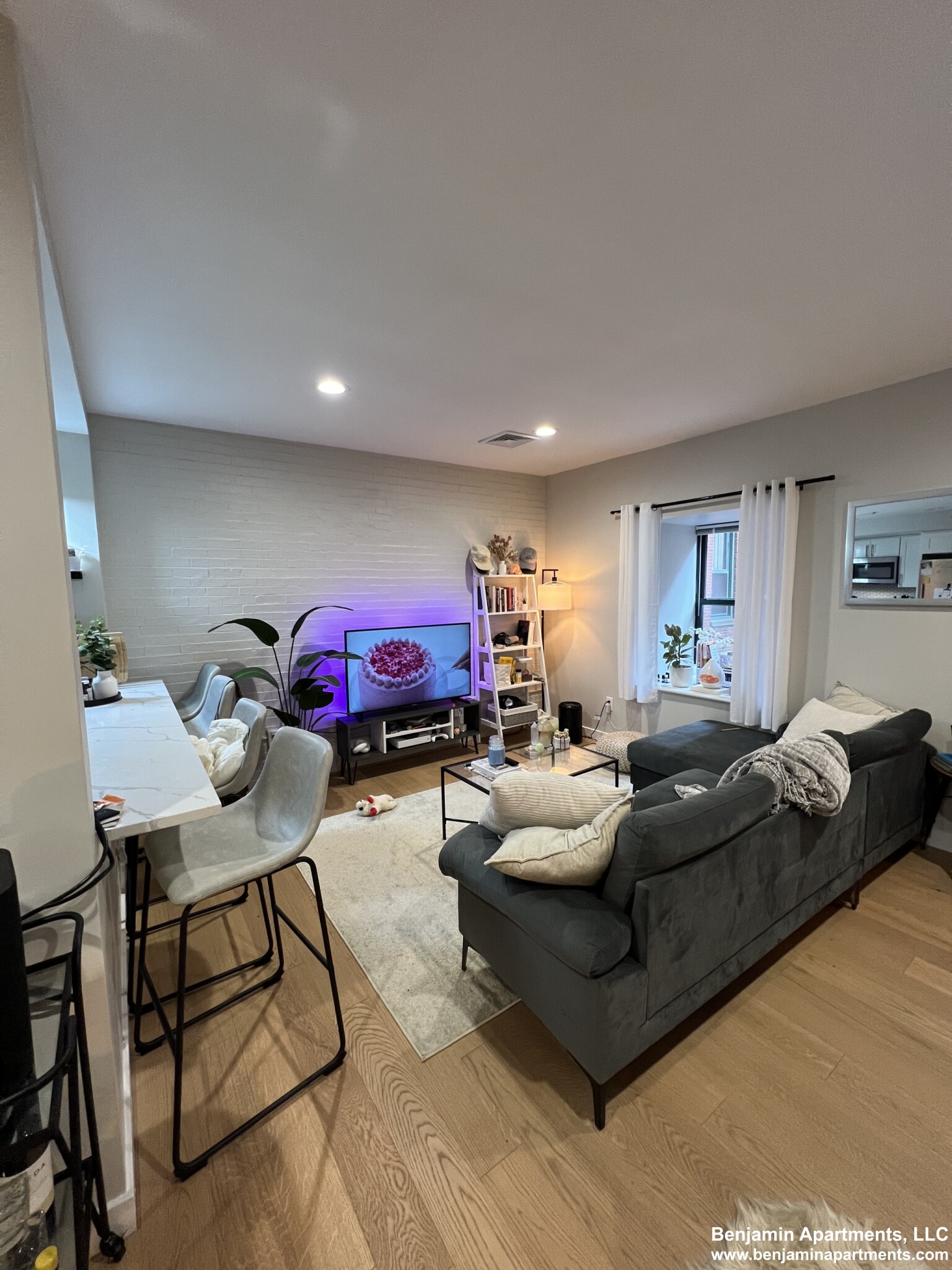 1661 Washington St, South End