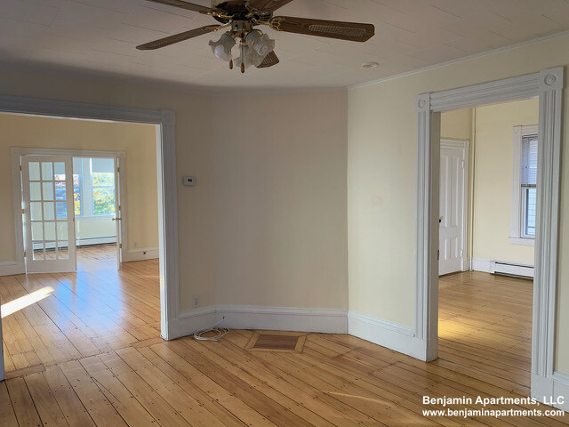 547 Broadway, South Medford