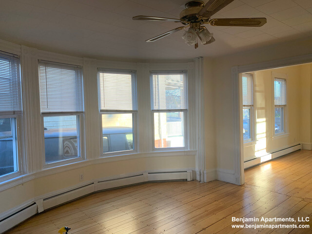 547 Broadway, South Medford