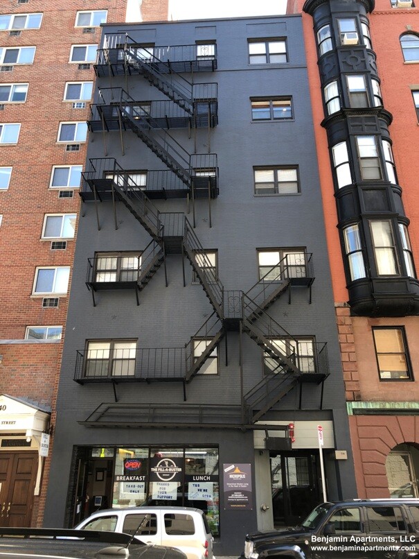 144 Bowdoin St, Beacon Hill