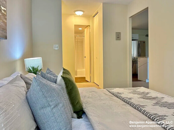 26 Concord Ave, Harvard Square