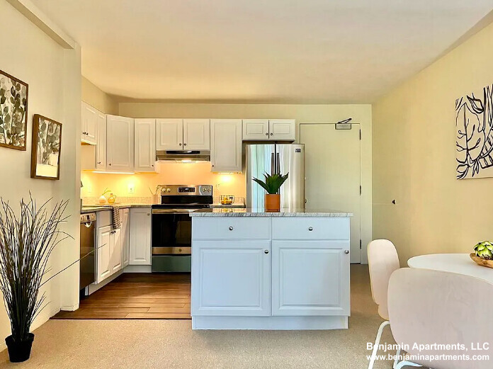 26 Concord Ave, Harvard Square