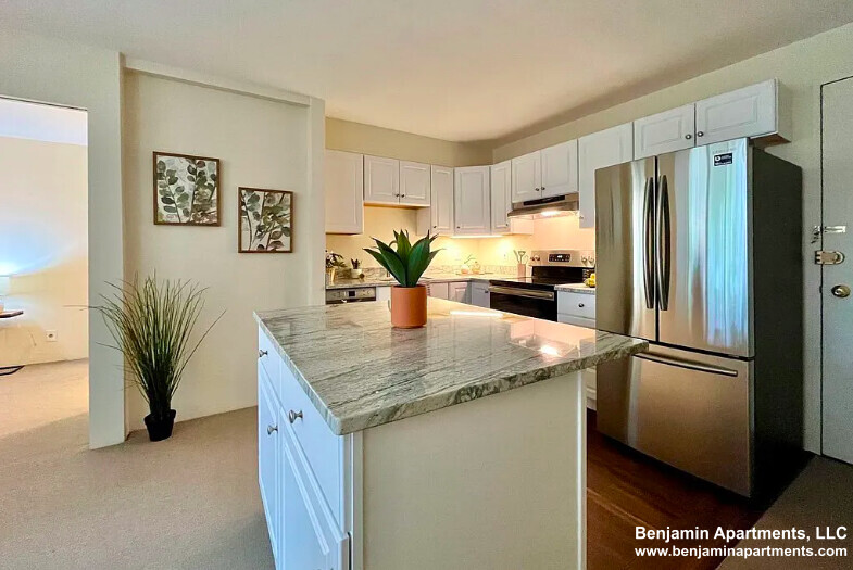 26 Concord Ave, Harvard Square