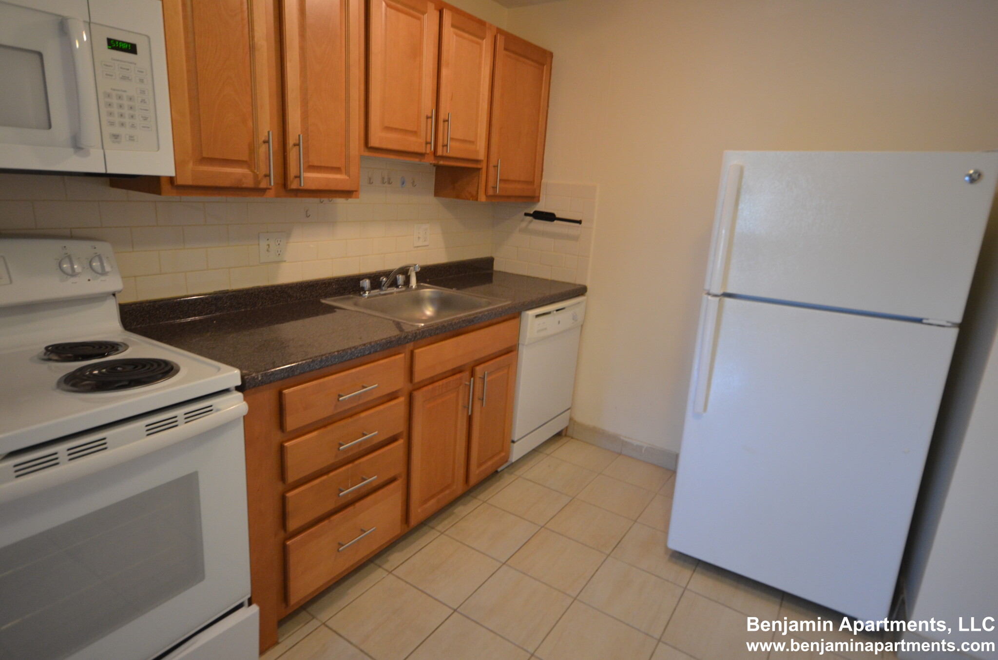 88 Gardner St, Allston