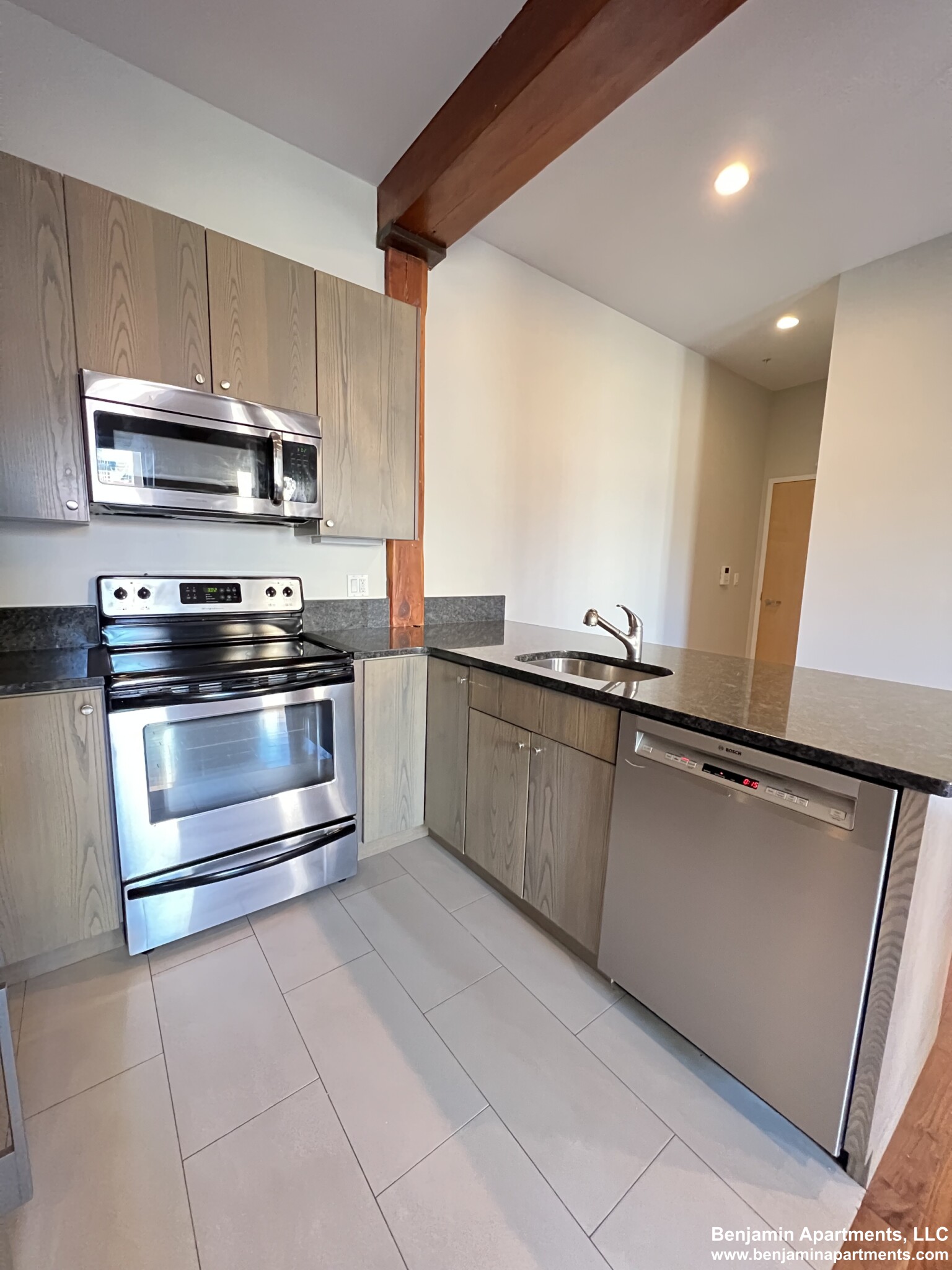 460 Harrison Ave, South End