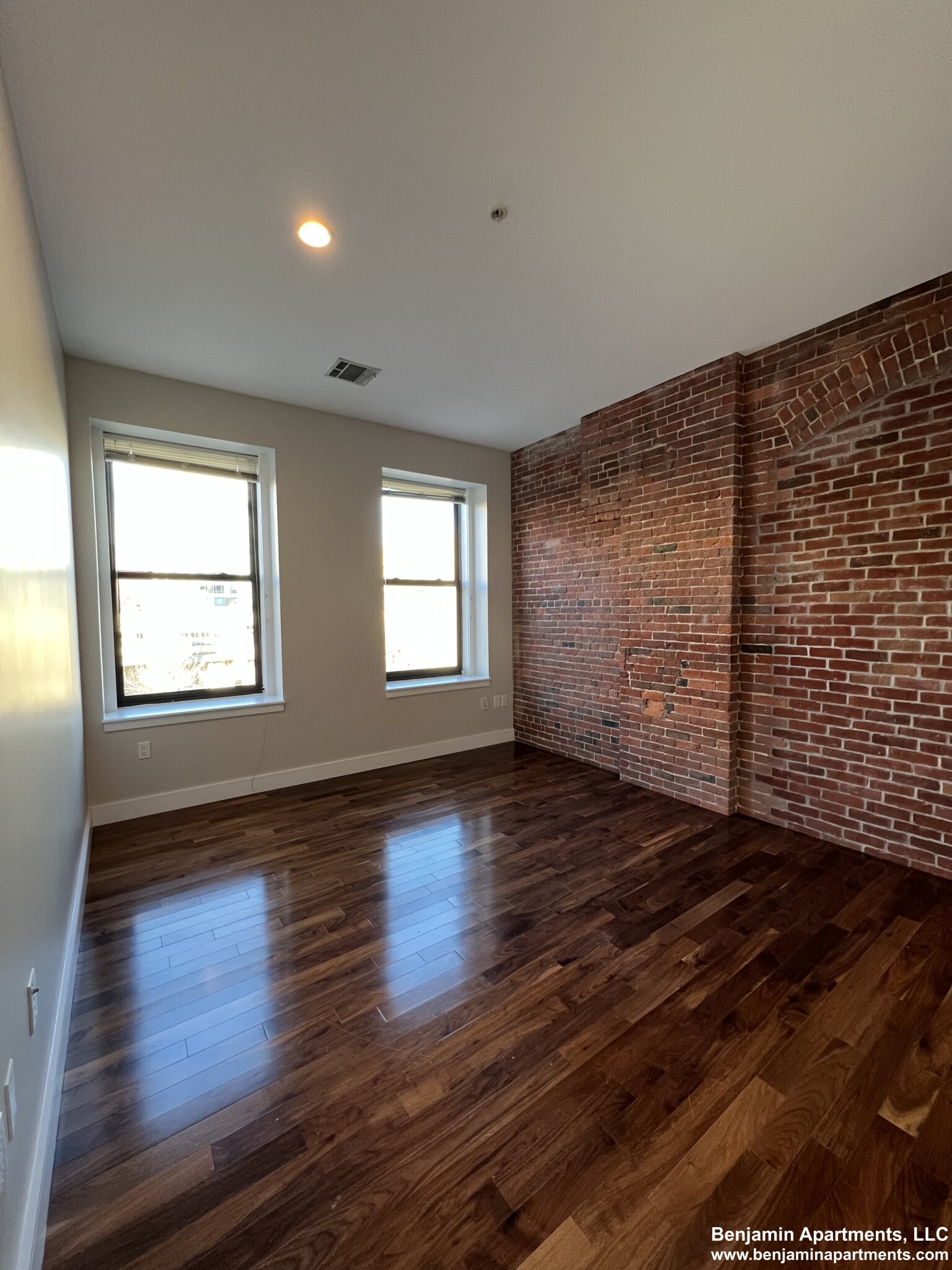 460 Harrison Ave, South End